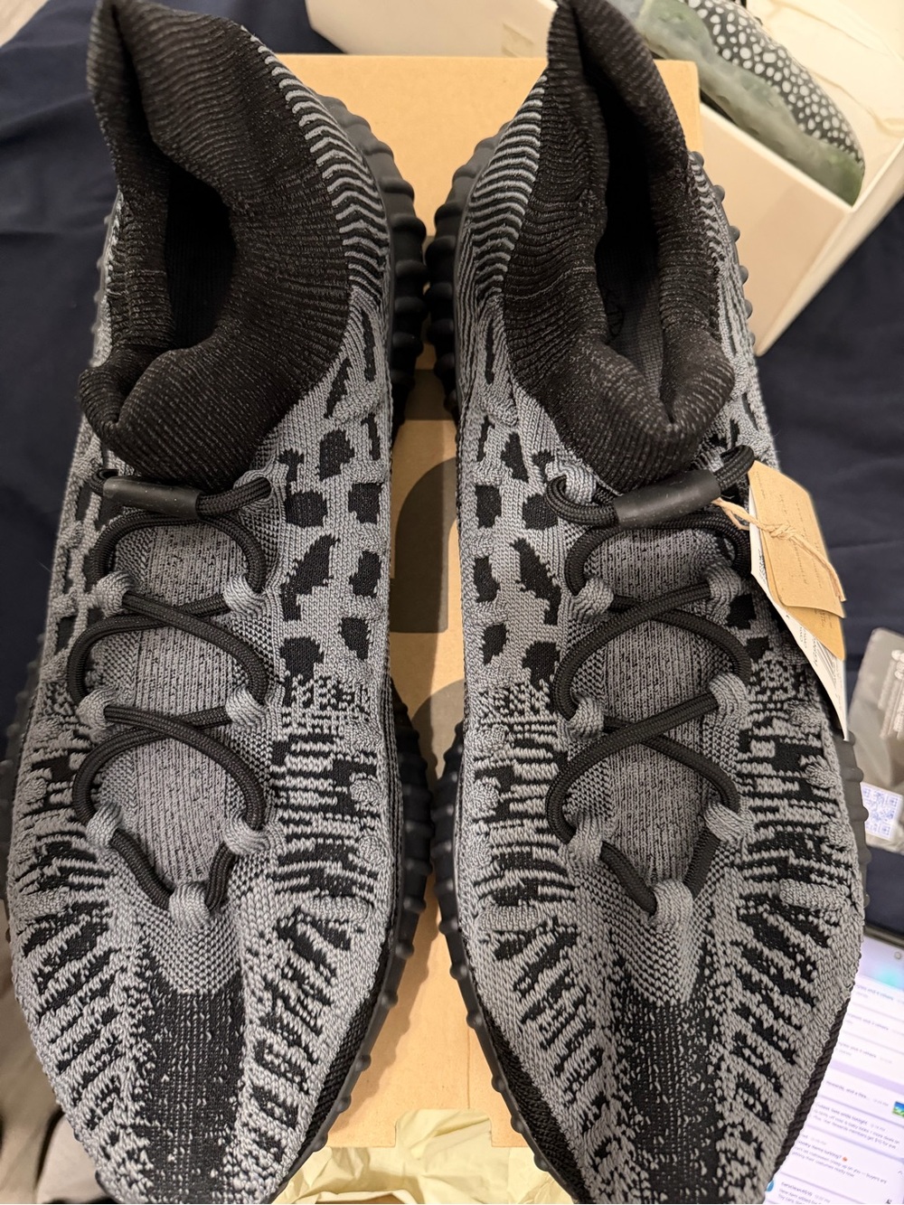 Men's YZY 350V2 CMPCT - Black & Gray